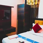 Royal Dwarka Stay - Near Aakash Hospital