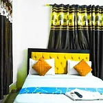 Royal Dwarka Stay - Near Aakash Hospital