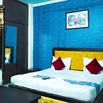 Royal Dwarka Stay - Near Aakash Hospital